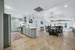 Urban Luxe Retreat - 15 mins walk to Lady Bird Lake